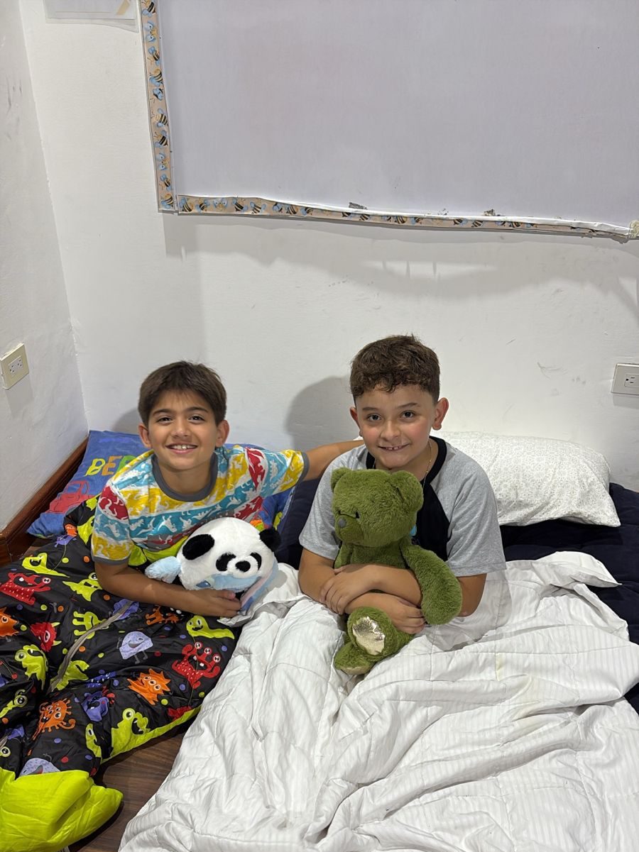 Alumnos de Colegio Hélice en el día del peluche